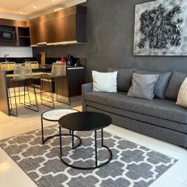 France Golf Apart - Flat Deluxe con estacionamiento privado, pileta y gimnasio