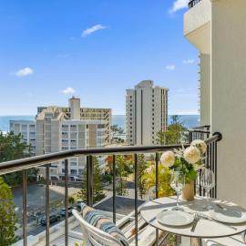 Ocean View Suite 2 Beds Wi-Fi Netflix, hotel in Gold Coast