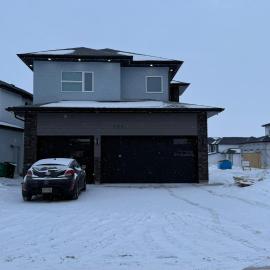 Crisp & Connected - Newly Finished 2BR Family Home, hotel a Saskatoon