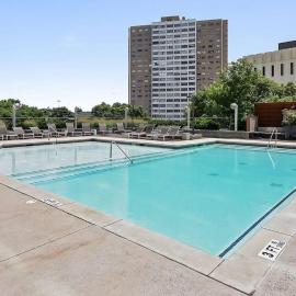 2bed 2bath Highrise Apt in Downtown Atlanta with scenic views Pool Gym, Game room