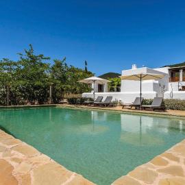 Can Malacosta -Cozy and Traditional, hotel in Sant Llorenç de Balafia