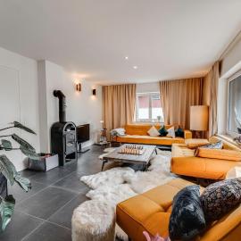 Alpen Ferienhaus mit Garten, Kamin, Spielzimmer und Bergblick, hotell sihtkohas Blaichach