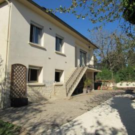 Dordogne maison sur les hauteur de Saint Capraise de Lalinde