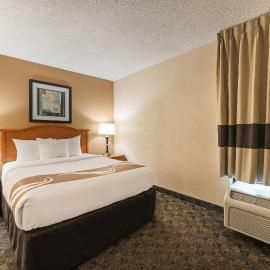 Quality Inn & Suites Portage Central，波蒂奇的飯店