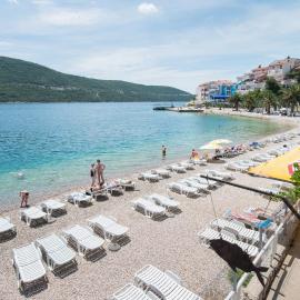 Hotel AGAVA, hotel u Neumu