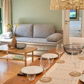 Moderne Ferienwohnung mit Terrasse & viel Platz nahe Fürst-Pückler-Park Bad Muskau, hotel in Bad Muskau