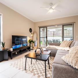 Easy Days & Soft Mornings between BNE City & GC - Holiday Home