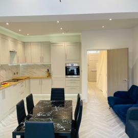 A beautiful Three bedroom terraced house in central London, hotel en Londres