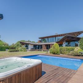 Flateli Villa Palau, hotel din Girona