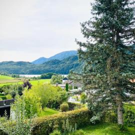 Ferienhaus am Weissensee mit Seeblick Ge9, viešbutis Fiusene