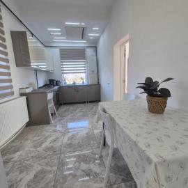 Paul's Houses, hotel in Ocna Mureş
