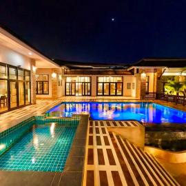 5BR Villa for 10 Private Estate Hua Hin