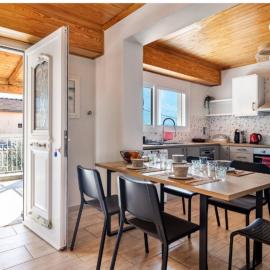 Villa GeraDora、Grizátaのホテル