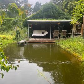 Oase mit Schwimmteich und Sauna