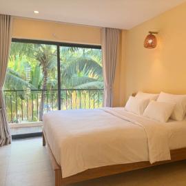 Cham Riverside, hotel in Thôn Xuân Lạc