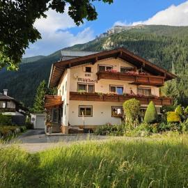 am Mühlbach - Ferienwohnungen Luttinger, hôtel à Bichlbach
