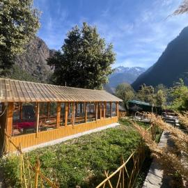 Moonlight Huts and Cafe, hotel Kasolban