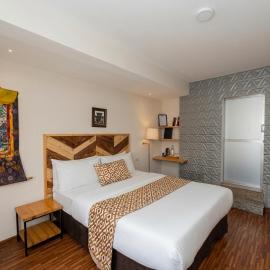 Nyadha House Bed & Breakfast