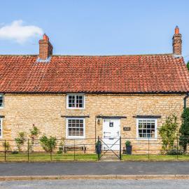 Stunning Yew Tree Cottage