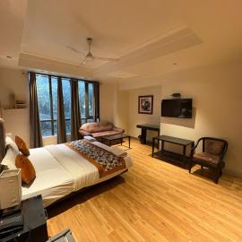 The Centrum New Friends Colony Delhi - Corporate Hotel