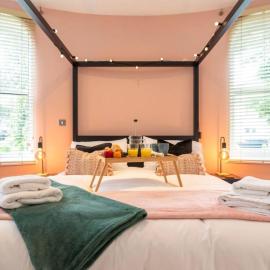 Spacious 3 bed, Parking, Long stays welcome, Relocators, Families, Contractors