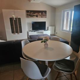 Appartement T2, ξενοδοχείο σε Vaugneray