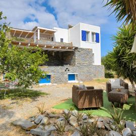 Alexandrea, family home near Vourkari on the island of Kea、イウリスのホテル