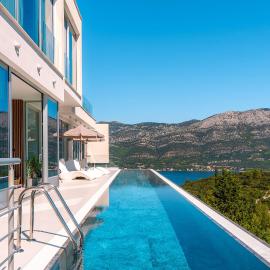 Luxury Villa Morello Korčula 1 with large heated pool, gym & sauna