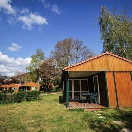 Camping Onlycamp l'Astrée, hôtel à Bourg-Argental