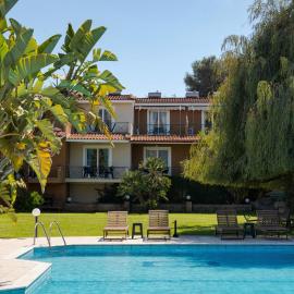 Megusta Apartments Selianitika - Poolside Escape, hotel i Selianitika