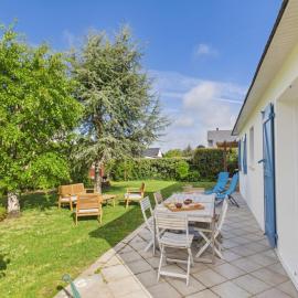 Maison chaleureuse pour 7 avec jardin, hotel in Carnac