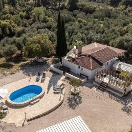 Green Oak Villa