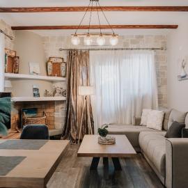Guince House by All About Paxos, hotel sa Oziás