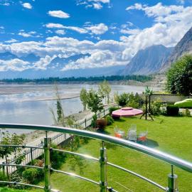 Hotel Blangsa Indus View, hôtel à Skardu