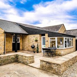 2BR Cottage with Parking Oxford and Cotswolds Base