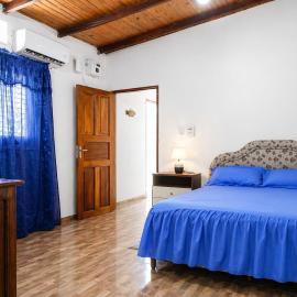 Casa Privada e Independiente con amplio Jardín
