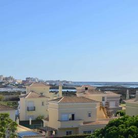 Cozy Apart near Faro airport and beach, hotel em FAO