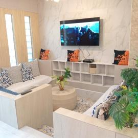 Comfortable 2-Story Home for Families & Groups