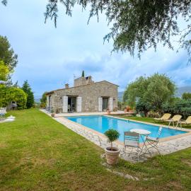 Villa Cyprès Bleu, hotel a Peymeinade