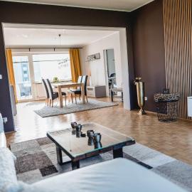Große moderne Designer-Wohnung für Urlaub und Business - 3 Schlafzimmer, Küche, Büro, Terrasse und 2 kostenlose Parkplätze – hotel w Bayreuth