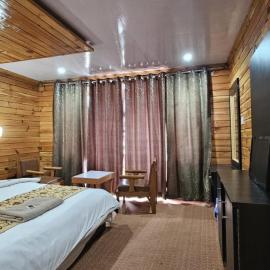 Hotel Swiss Cottage Pahalgam, hotel v mestu Pahalgām