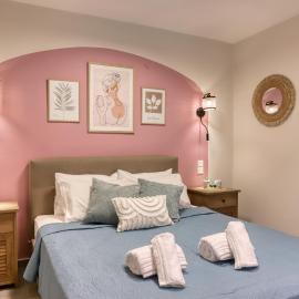 Eftychia's Cozy Apartment، فندق في سيتيا