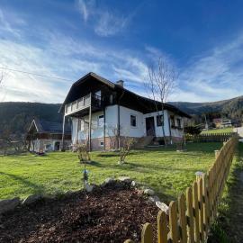 Viesnīca Ferienhaus Arriach Bergzauber pilsētā Arriach