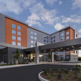 Hampton Inn Boston Woburn، فندق في وبورن
