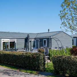 Luxe Chalet Jara JS17 Oostkapelle: Oostkapelle şehrinde bir otel