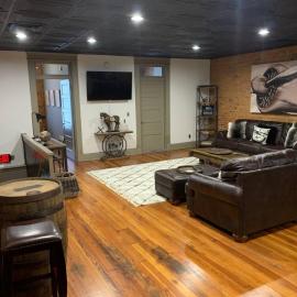 NEW "Bourbon on the Square" Downtown Rustic Loft