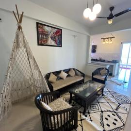 MyStayCompany High Rise -13th floor smart home, Hotel in Karnal