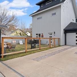 Family Escape Near AUS Games, Pool, EV Charger