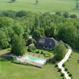 Chaumière d'exception , 8 places, piscine, calme, hotel u gradu 'Nexon'