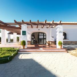 Camping la Sierrecilla, hotel in Humilladero